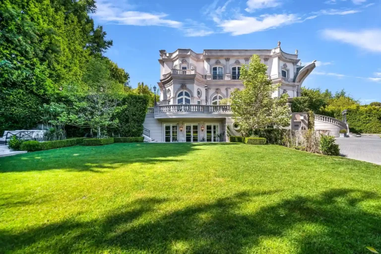 Chateau De Laurel 47