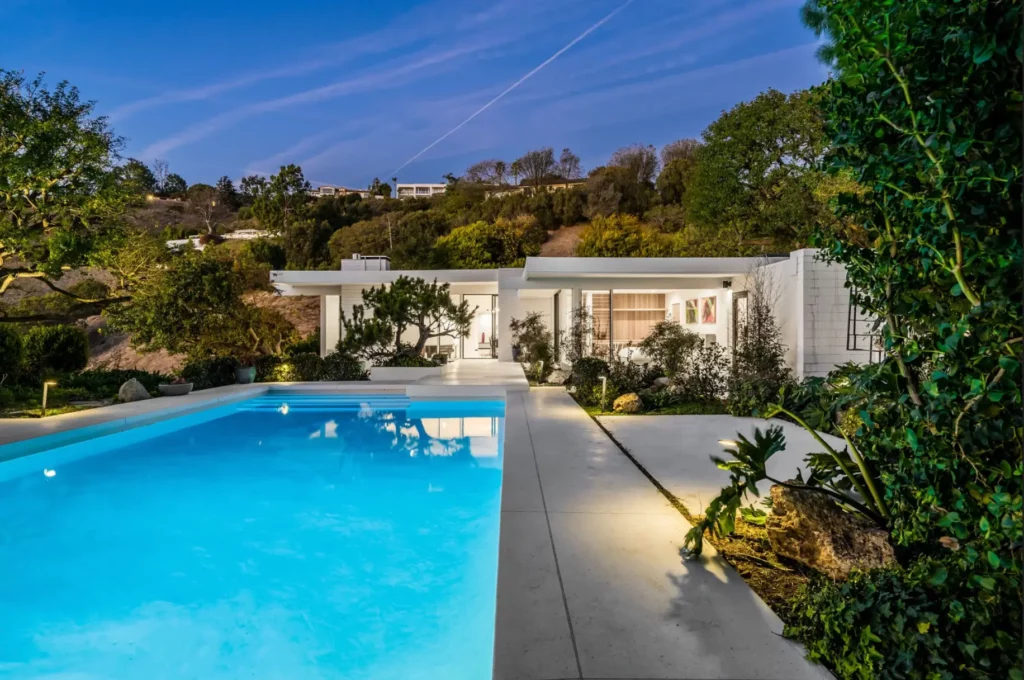 Luxury Homeowners