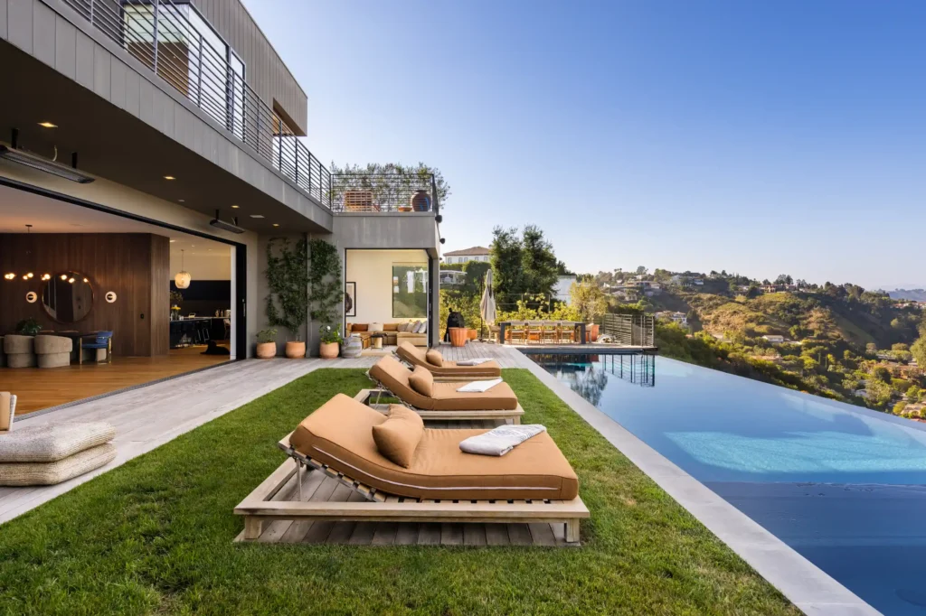 Somera Modern 3